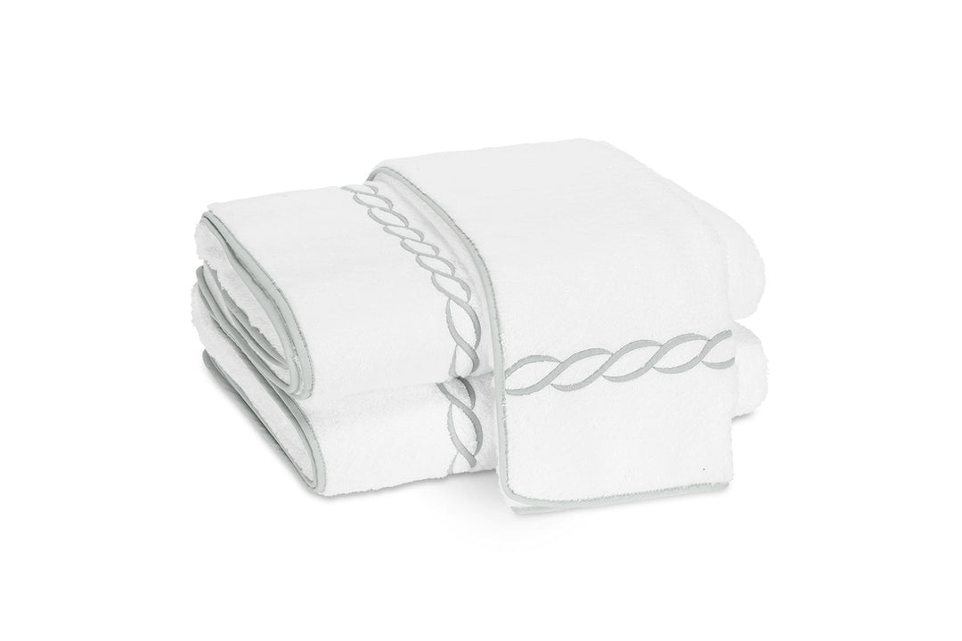 Classic Chain Guest Towel Bath Linens Matouk Silver 