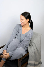 Cozy V-neck Top Sleepwear & Loungewear Aspen Dreams Heather Grey XSmall 