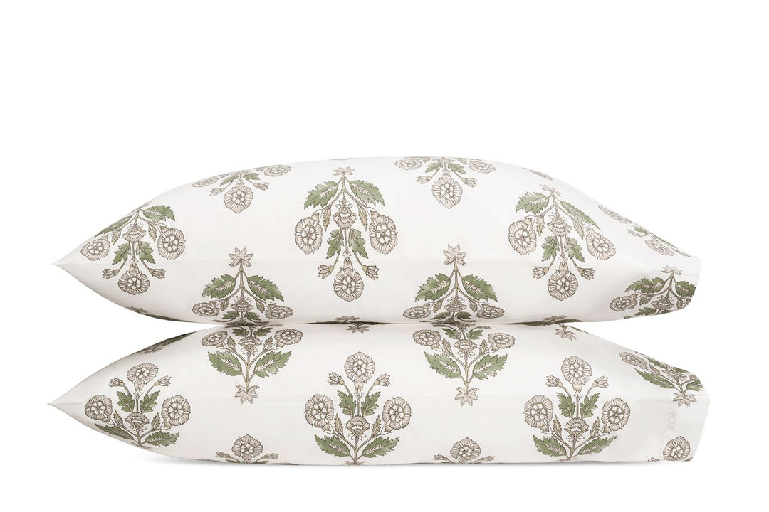 Dalila Pillowcase - pair Bedding Style Matouk Pebble Standard 