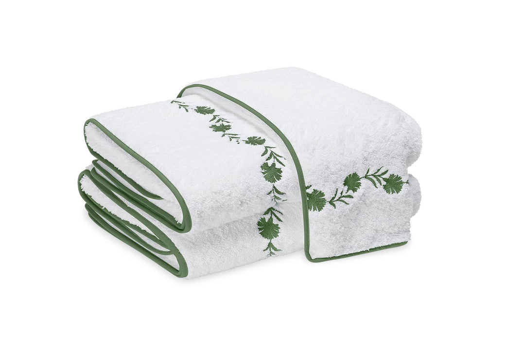 Daphne Bath Towel Bath Linens Matouk Clover Bath Sheet 36x75 