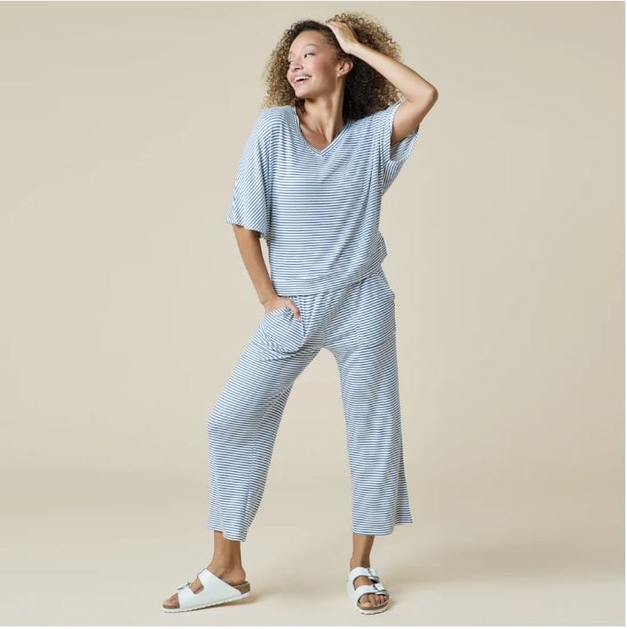 Dream Relaxed V-neck with Capri Lounge Set Loungewear Softies 