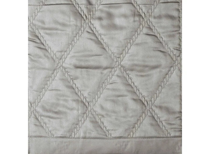 Filicudi Coverlet Bedding Signoria Silver Moon Full/Queen 
