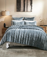 Gatsby Queen Quilt Bedding Style Orchids Lux Home Nocturne 