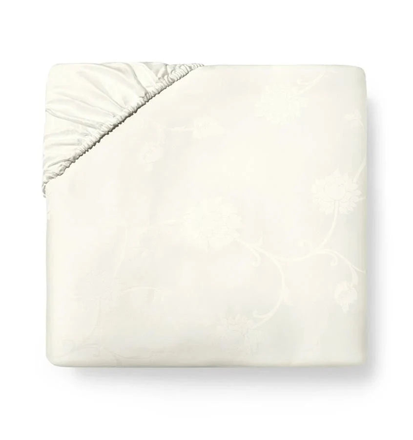 Giza 45 Jacquard Fitted Sheet Bedding Style Sferra Ivory California king 