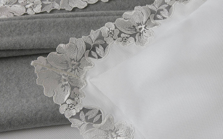 Lace Pique Virginia Full/Queen Coverlet Bedding Style Matouk 