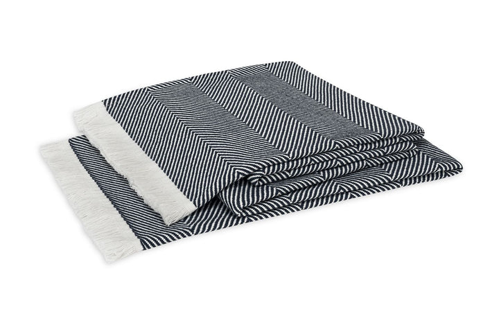Leo Throw Linens & Bedding Matouk Navy 