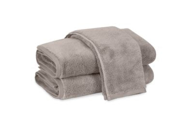 Milagro Wash Cloth - set of 2 Bath Linens Matouk Platinum 