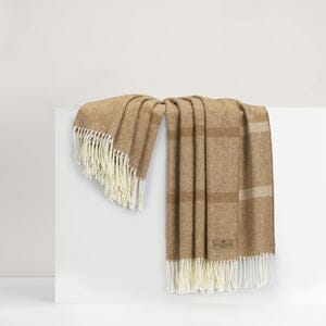 Montauk Throw Throw Lands Downunder Carmel 