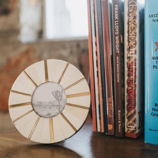 Mukhendu 2.5x2.5 Round Picture Frame - Bone, Brass Accents Matr Boomie Fair Trade 