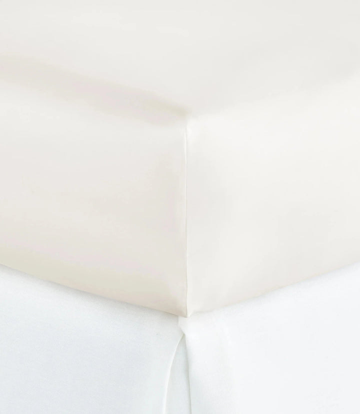 Virtuoso Fitted Sheet Bedding Style Peacock Alley Ivory California king 