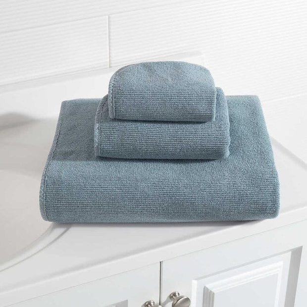 Blythe Bath Towel Bath & Body Pine Cone Hill Pewter Blue 
