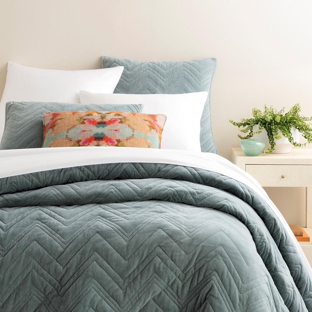 Brentwood Velvet Full/Queen Quilt Bedding Style Pine Cone Hill