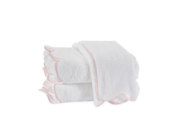 Cairo Scallop Bath Towel Bath Linens Matouk Pink 
