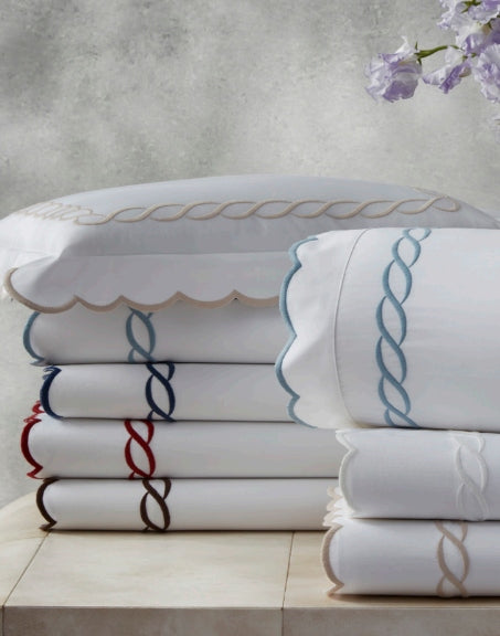 Classic Chain Scallop Full/Queen Flat Sheet Bedding Style Matouk 