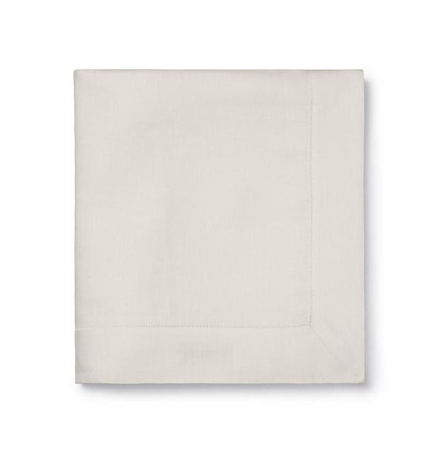 Table Linens - Classico Oblong Tablecloth - 66 X 140