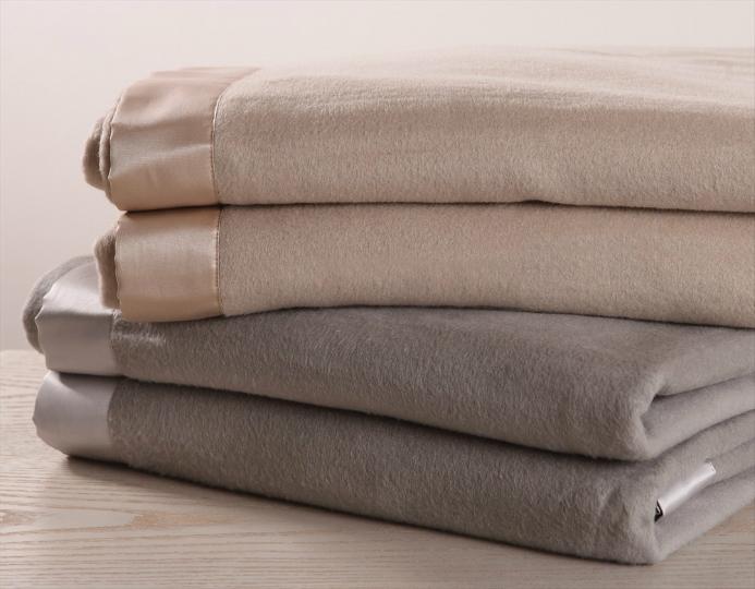Bedding Style - Full/Queen Silk Blanket