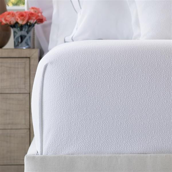 Gigi King Coverlet Bedding Style Lili Alessandra White 