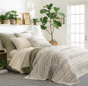 Hawthorn Full/Queen Coverlet Bedding Style Pine Cone Hill 