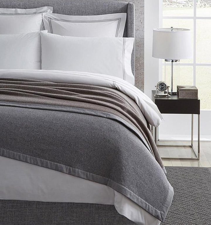 Bedding Style - Nerino King Blanket