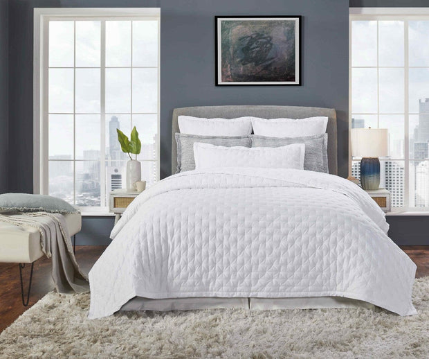 Oscar King Quilt Bedding Style Orchids Lux Home White 
