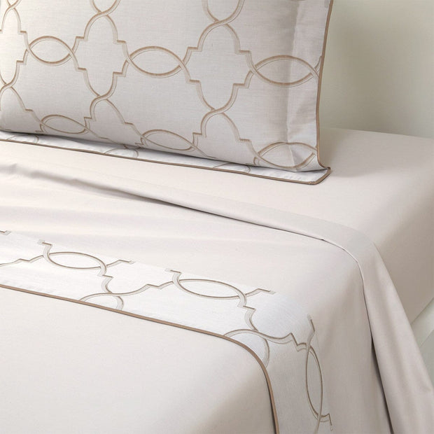 Palazzo Full/Queen Flat Sheet Bedding Style Yves Delorme 