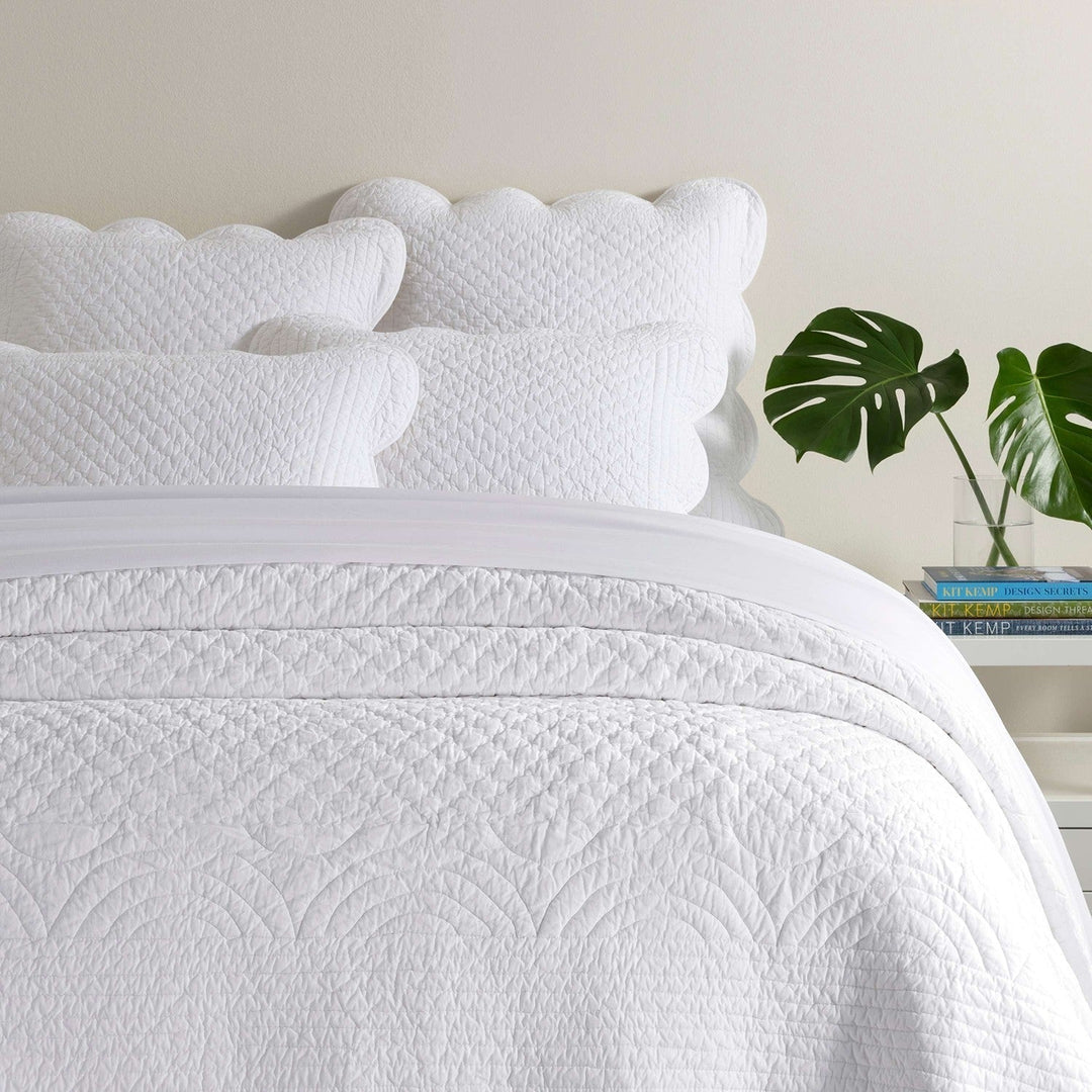 Power Shake Scallop Twin Quilt Bedding Style Pine Cone Hill