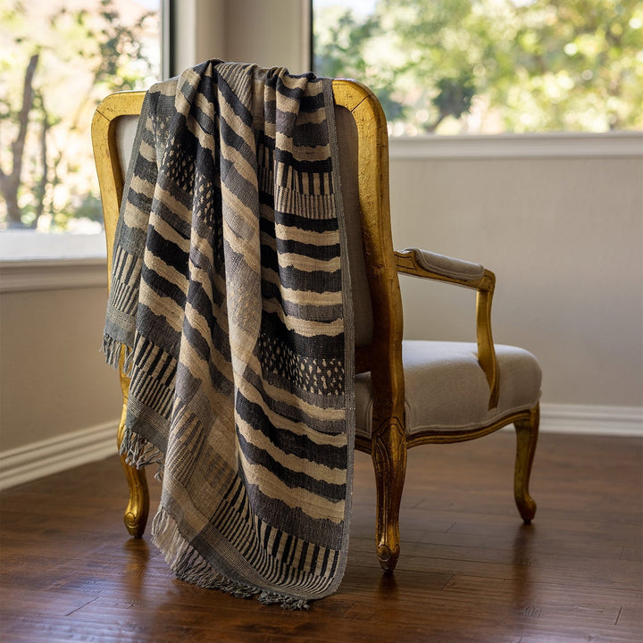 Santa Barbara Throw Throw Lili Alessandra Natural Black 