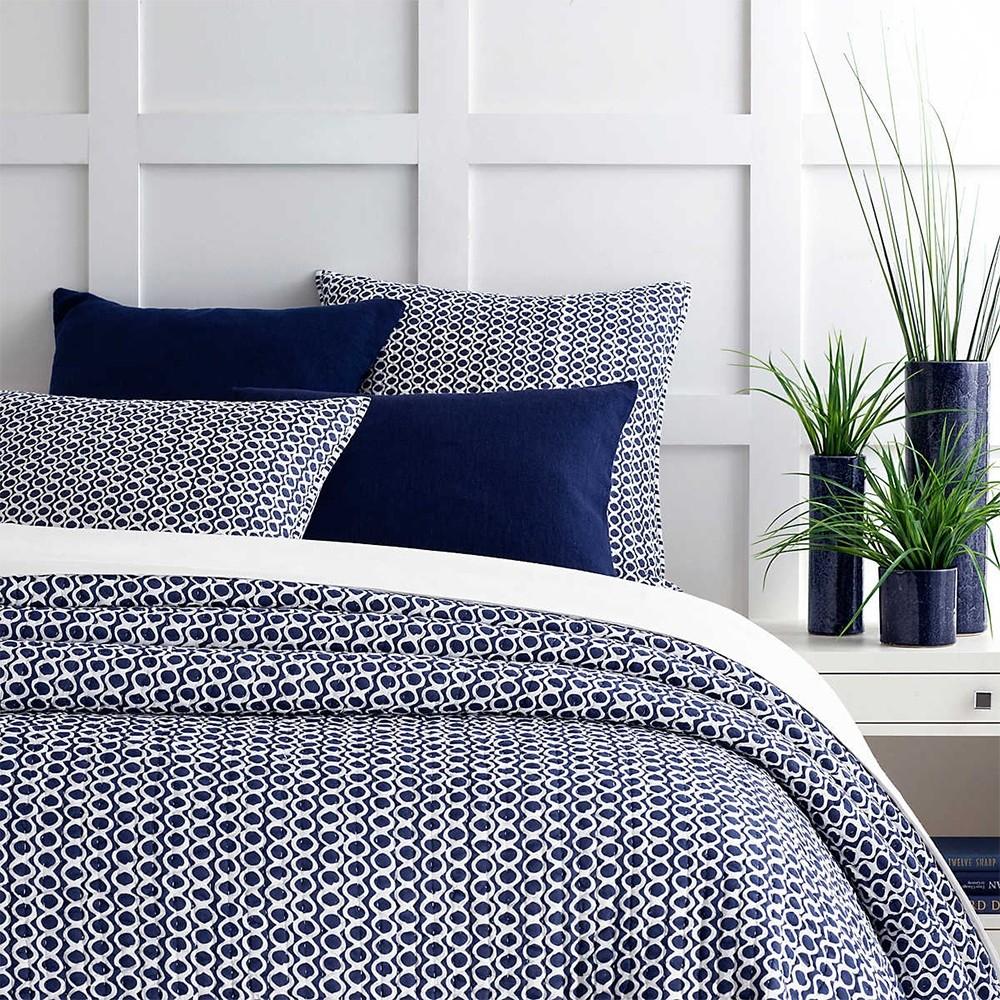 Tyler Full/Queen Quilt Bedding Style Pine Cone Hill